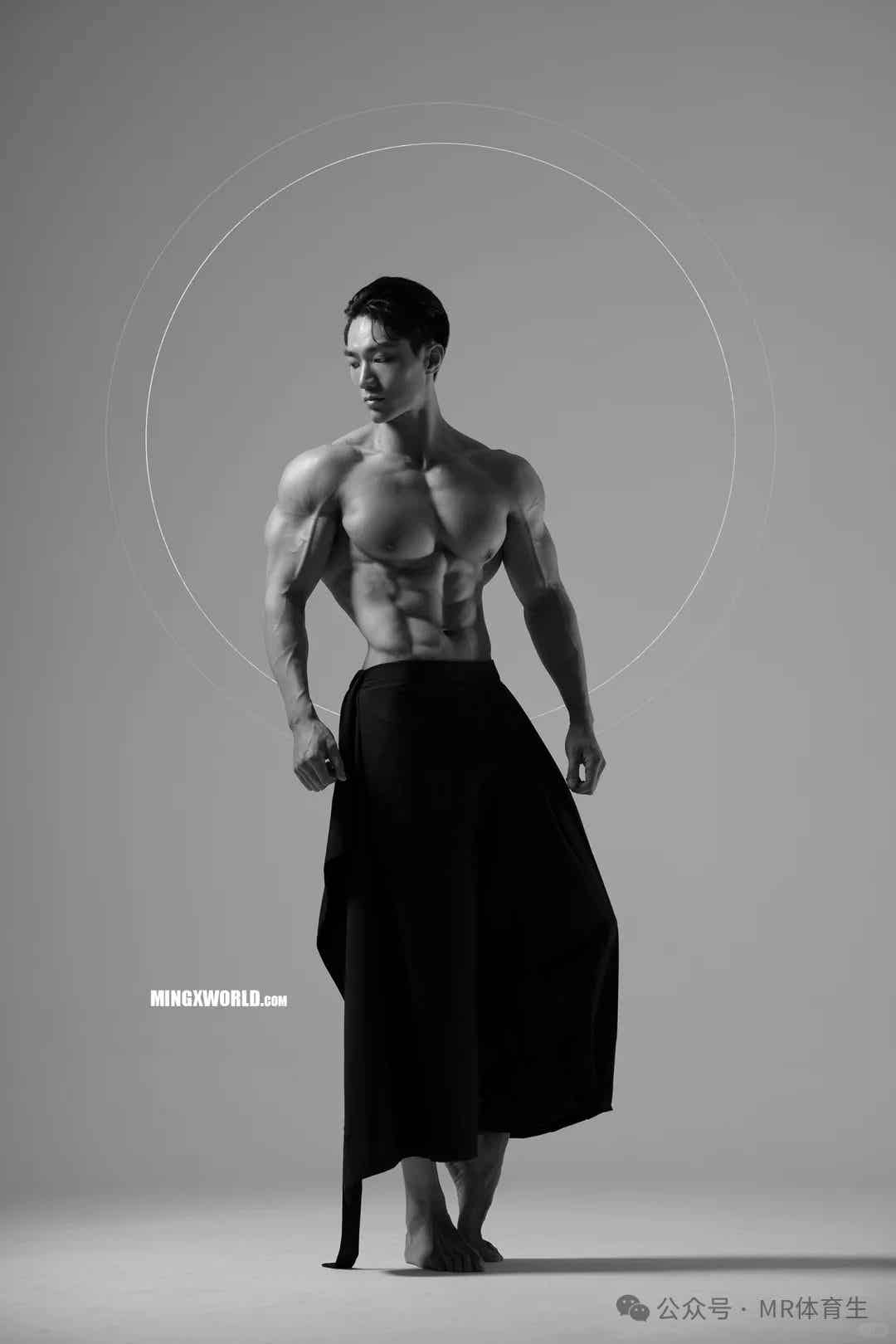 图片[9]-陕西184cm健美天花板肌肉男，时尚摄影大片欣赏-小蓝短视频