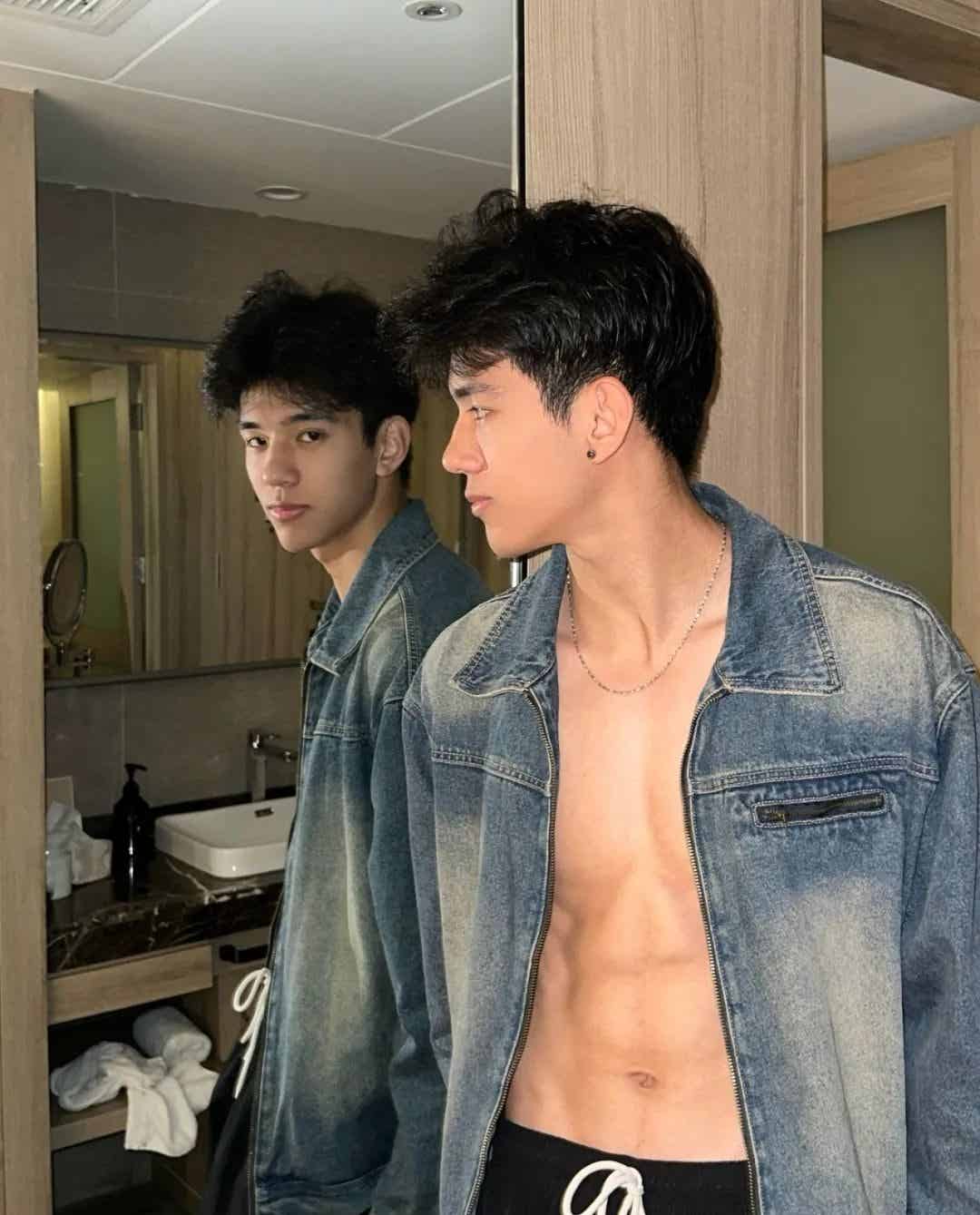 图片[9]-大鼻子山东黑皮薄肌男-小蓝短视频
