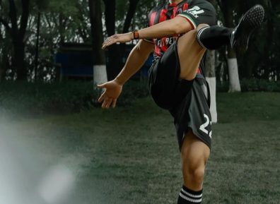 黑皮足球肌肉壮男，大胸肌身材也太顶了！