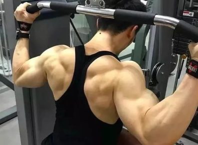 男生的背，都练的怎么样了？简直太帅了