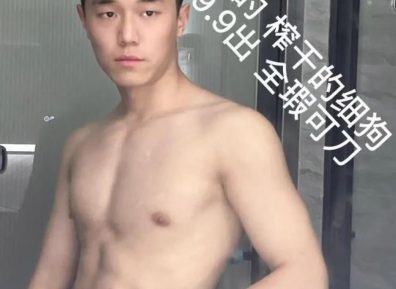中国版“宏翔”，最近这两枚肌肉男大超火！