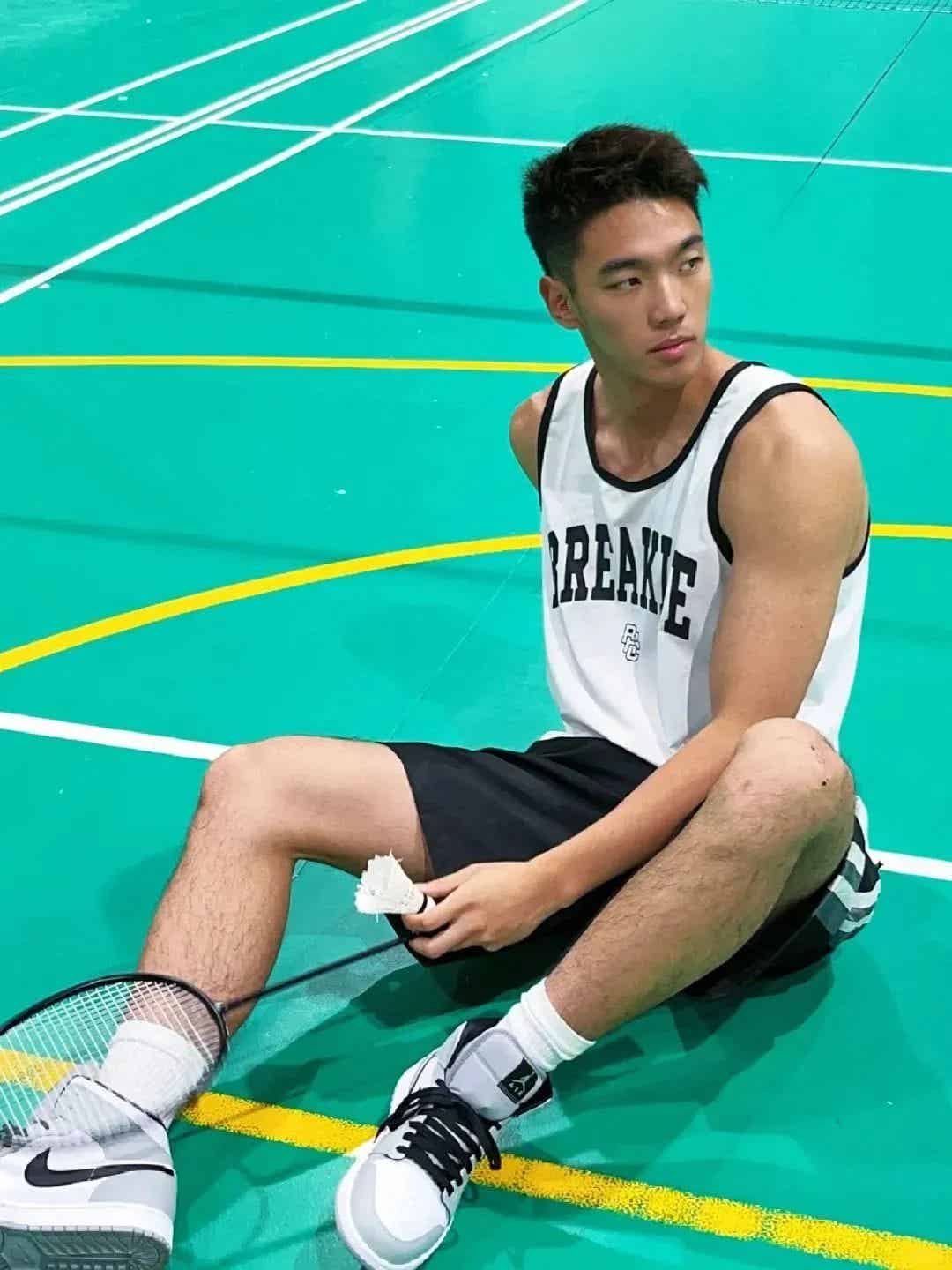 图片[10]-肌肉黑皮体育系男大，这到底是谁在谈啊？！-小蓝短视频