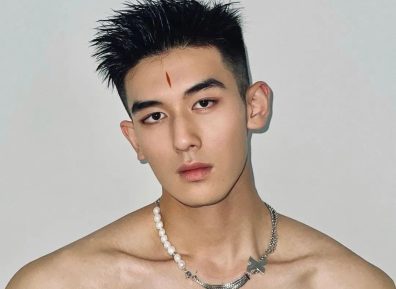 183cm广州阳光帅气男模，精致薄肌身材又纯又欲惹人爱