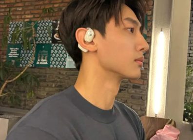 东北195cm硬汉体育生，八块腹肌太诱人，现已有两位男友.......