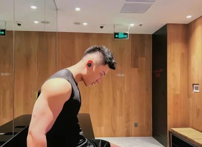 黑皮飞盘壮汉体育生，荷尔蒙运动太猛了