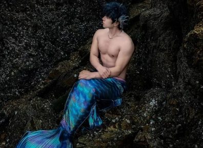 185cm粗腿健身男大，饱满胸肌太诱人，网友辣评：比我屁股还大.....