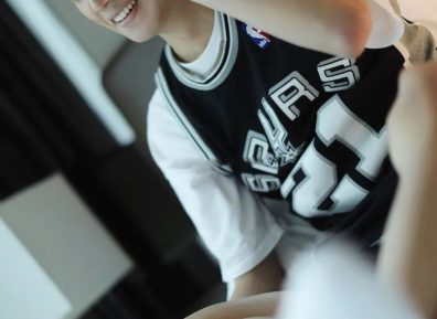 体育生宅家的时候，简直太帅