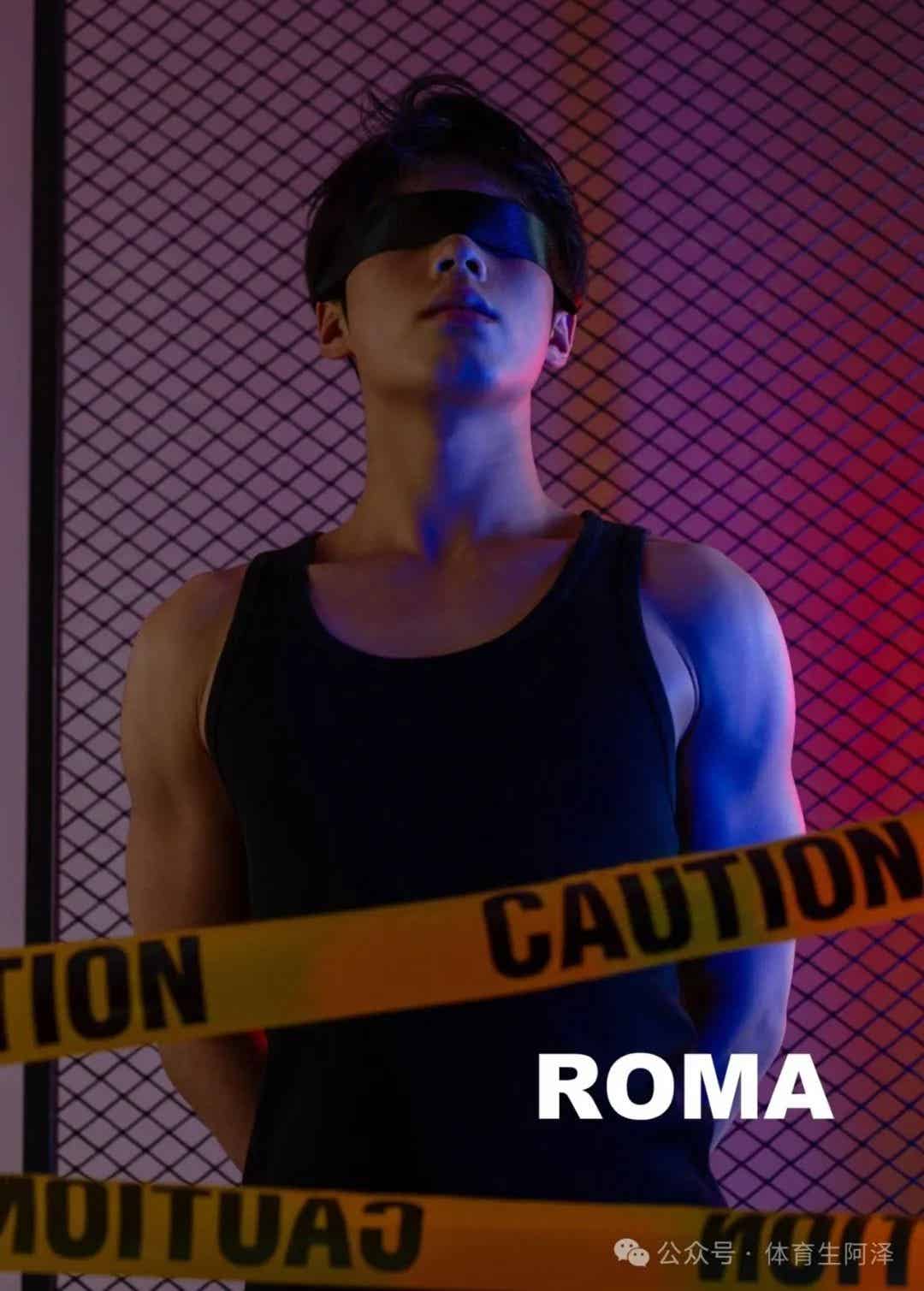 图片[11]-188cm极品黑皮体育生，因一张肌肉写真爆火全网，超百万关注......-小蓝短视频