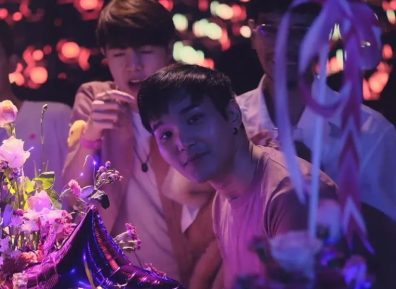 又到泼水节：曼谷正在成为年轻gay的“社交飞地”