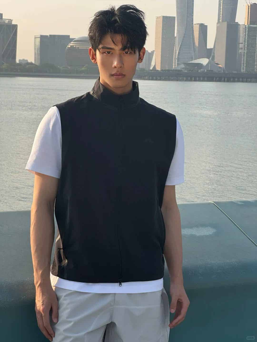 图片[11]-黑皮精瘦型男，时尚穿搭博主-小蓝短视频