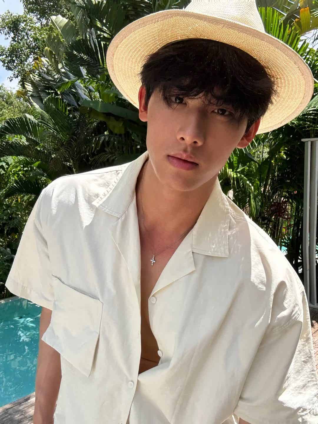 图片[15]-黑皮精瘦型男，时尚穿搭博主-小蓝短视频