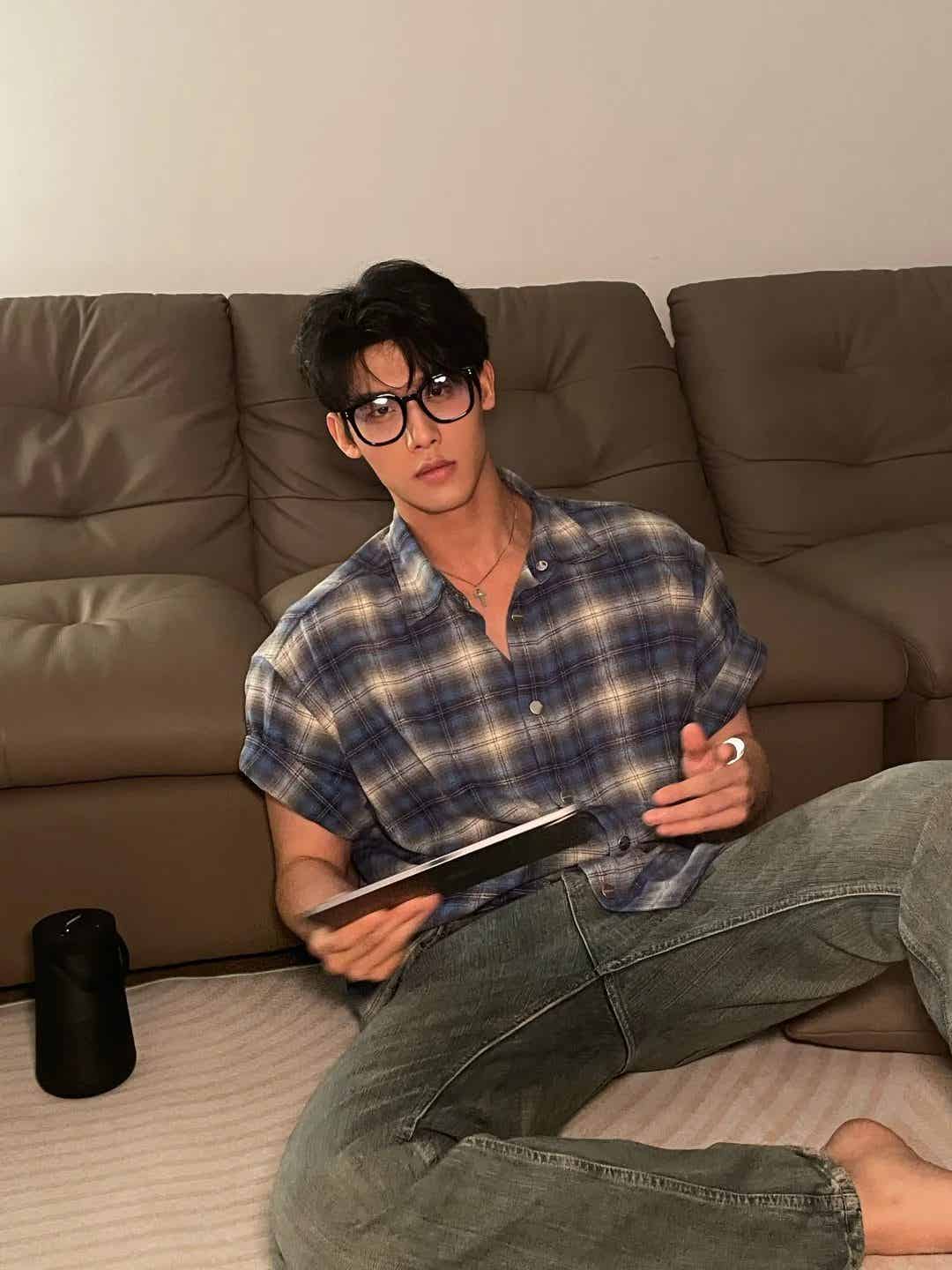 图片[21]-黑皮精瘦型男，时尚穿搭博主-小蓝短视频