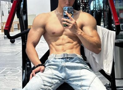 192CM泳池肌肉壮男,很有实力一男的!