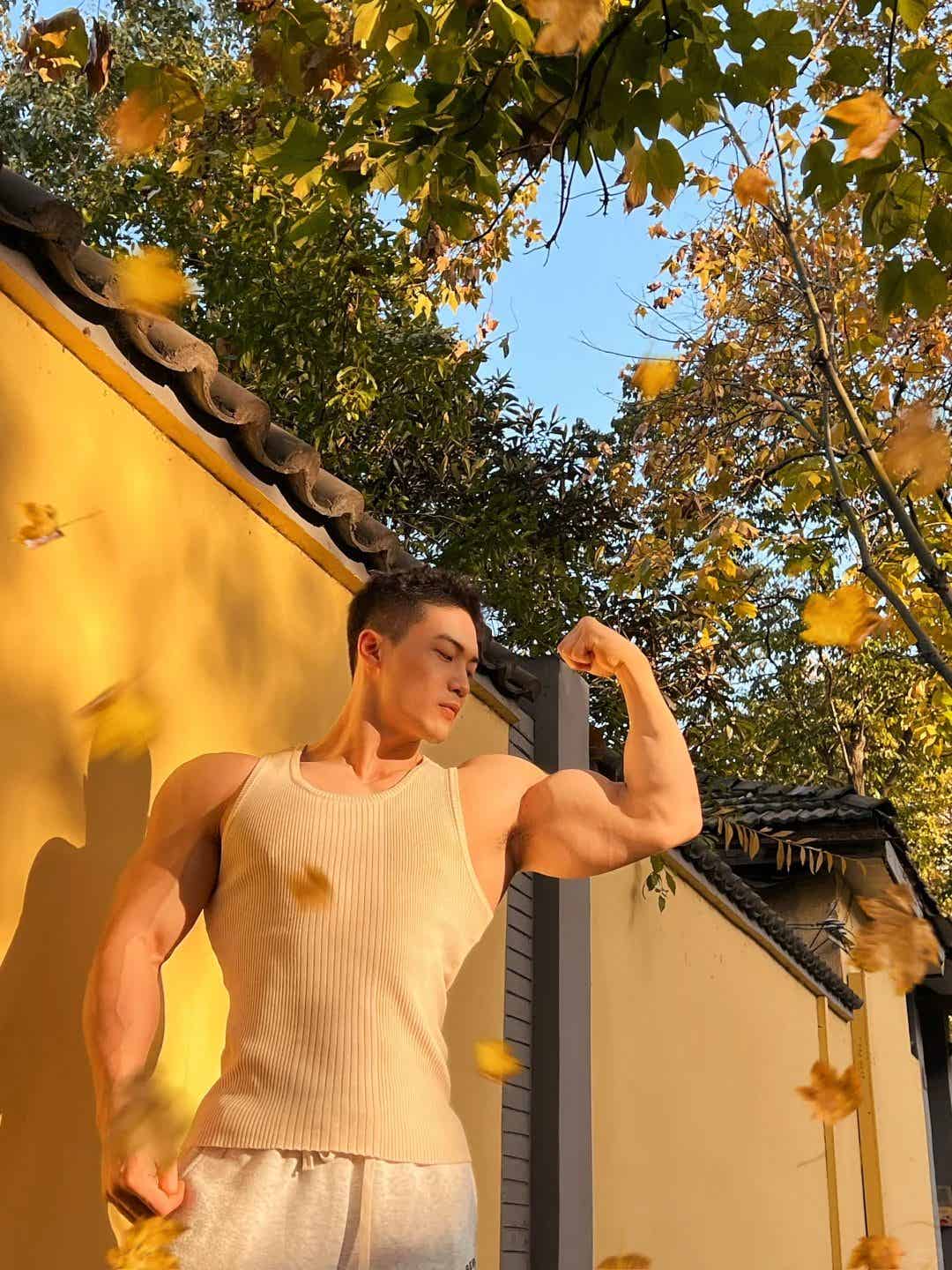 图片[4]-越变越帅的大肌健体模特-小蓝短视频