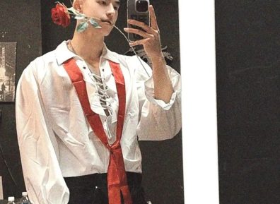 188cm肌肉小奶狗，强劲拉丝的肌肉，身材高挑宽肩窄腰+帅气正太脸