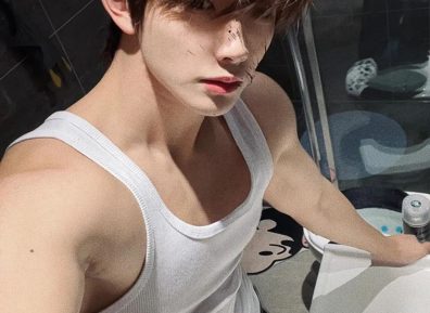 185CM奶狗脸薄肌小帅哥，奶fufu的太可了吧！