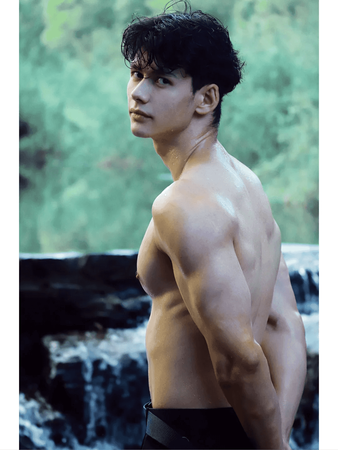 图片[1]-写真 | 你的夏日男友-小蓝短视频