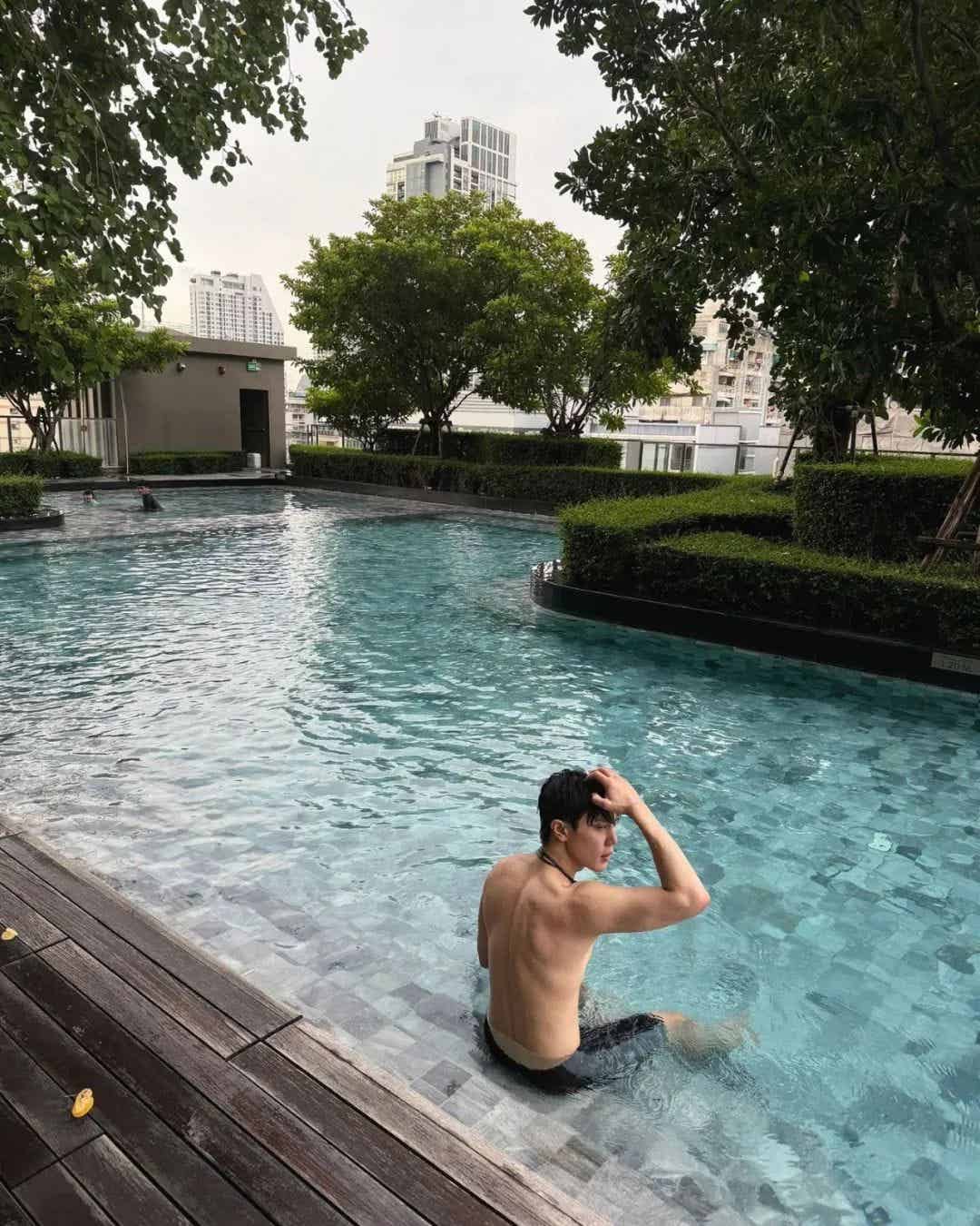 图片[6]-第一次骑行还不忘晒腹肌照！-小蓝短视频