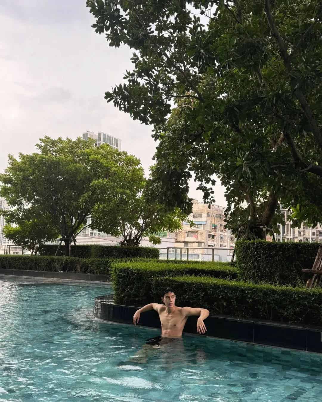 图片[7]-第一次骑行还不忘晒腹肌照！-小蓝短视频