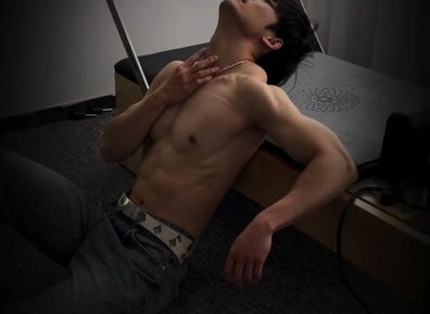 单眼皮肌肉健身帅哥，最大的资本就是身材!