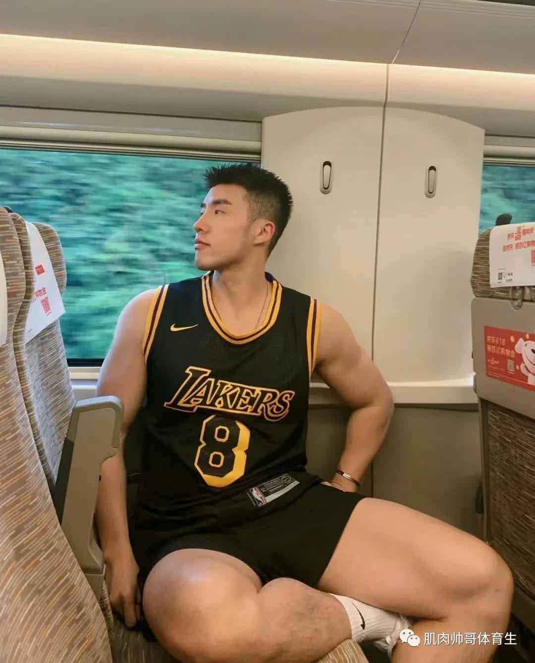 图片[5]-型男范儿，大块头的肌肉小爷们-小蓝短视频