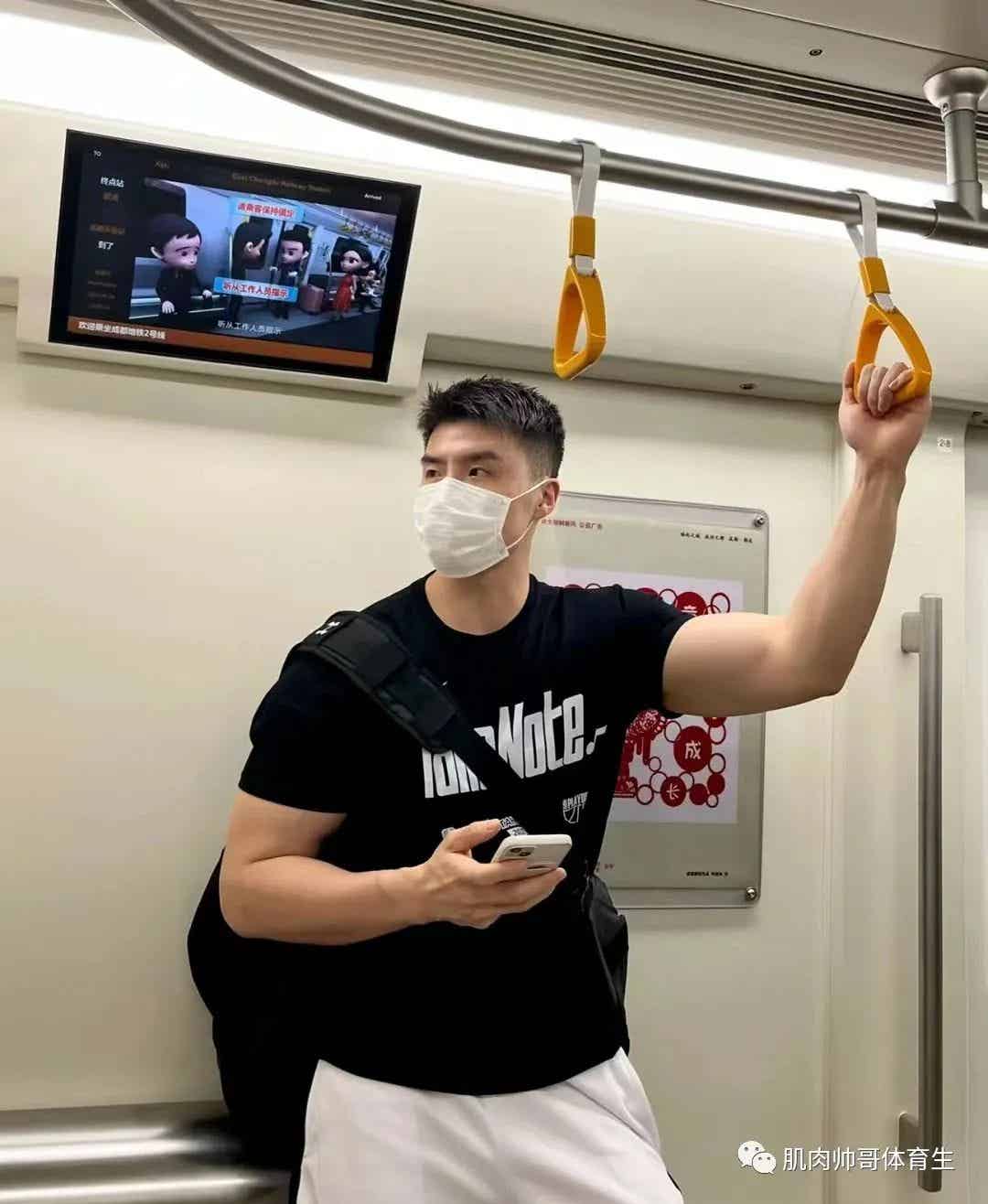 图片[7]-型男范儿，大块头的肌肉小爷们-小蓝短视频