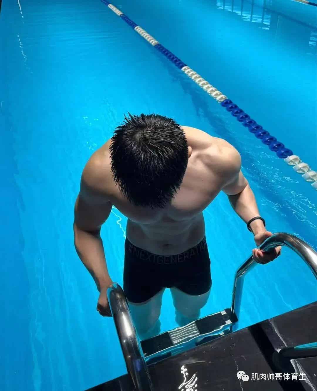 图片[9]-型男范儿，大块头的肌肉小爷们-小蓝短视频