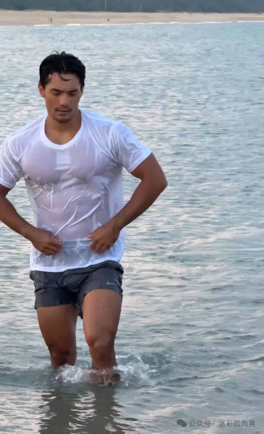 图片[9]-海南超帅救人帅警爆火啊！粗壮长腿实力强被他吸引！-小蓝短视频