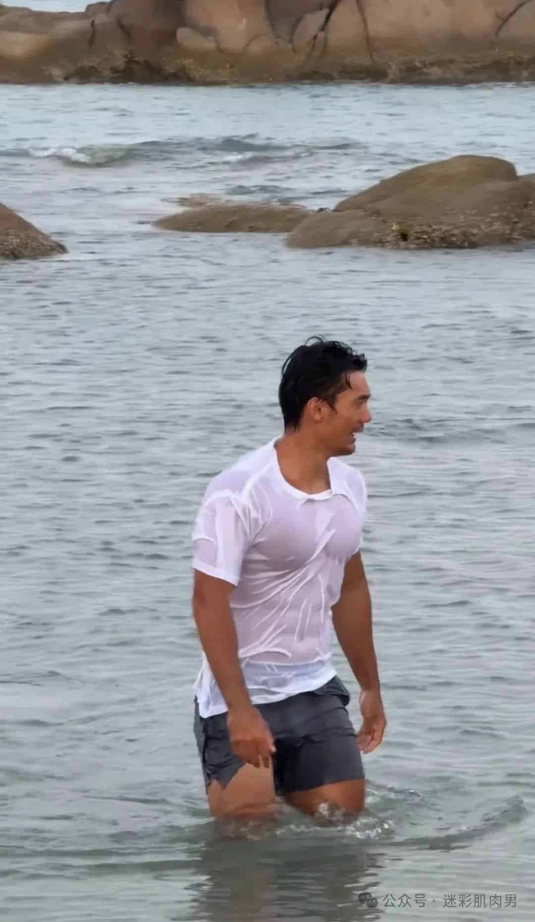 图片[10]-海南超帅救人帅警爆火啊！粗壮长腿实力强被他吸引！-小蓝短视频