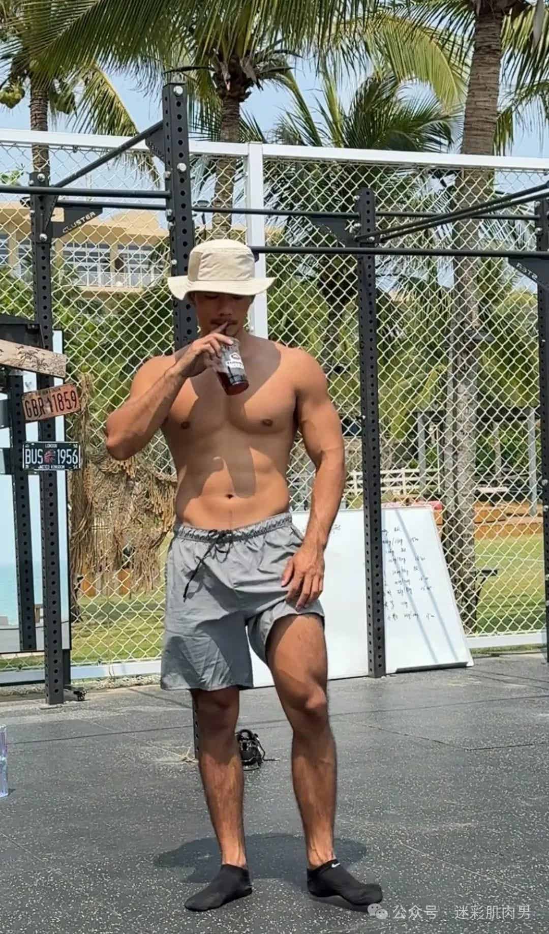 图片[15]-海南超帅救人帅警爆火啊！粗壮长腿实力强被他吸引！-小蓝短视频