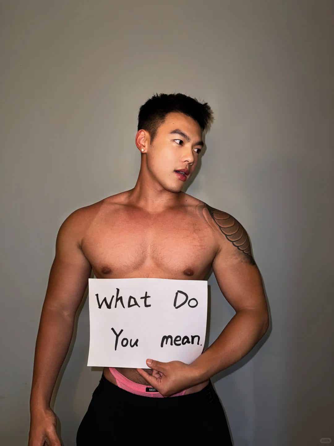 图片[21]-翘臀黑皮小哥的笑容有多甜？胸肌麒麟臂都在线-小蓝短视频