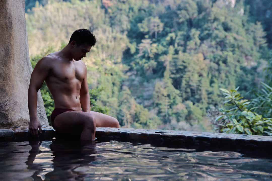 图片[32]-翘臀黑皮小哥的笑容有多甜？胸肌麒麟臂都在线-小蓝短视频