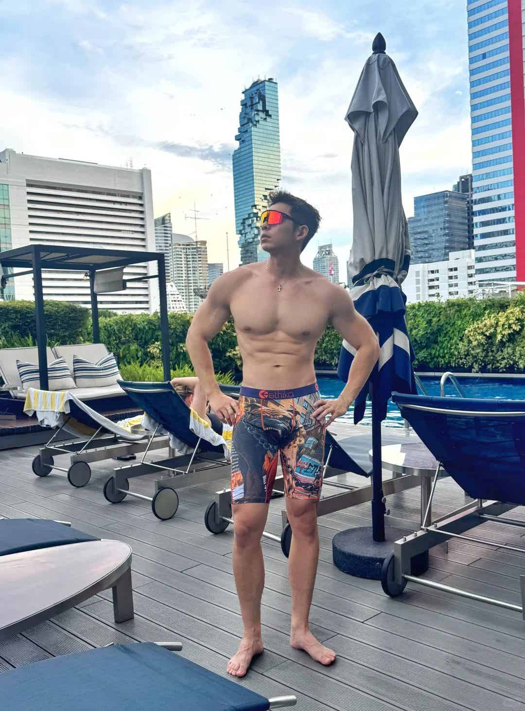 图片[15]-肌肉男和阳光沙滩泳裤，白背心湿透那一刻太上头-小蓝短视频