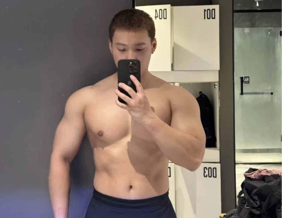 图片[25]-身材非常好大鼻子黑皮帅哥 胸肌超厚人鱼线硬硬 荷尔蒙写真太帅气-小蓝短视频