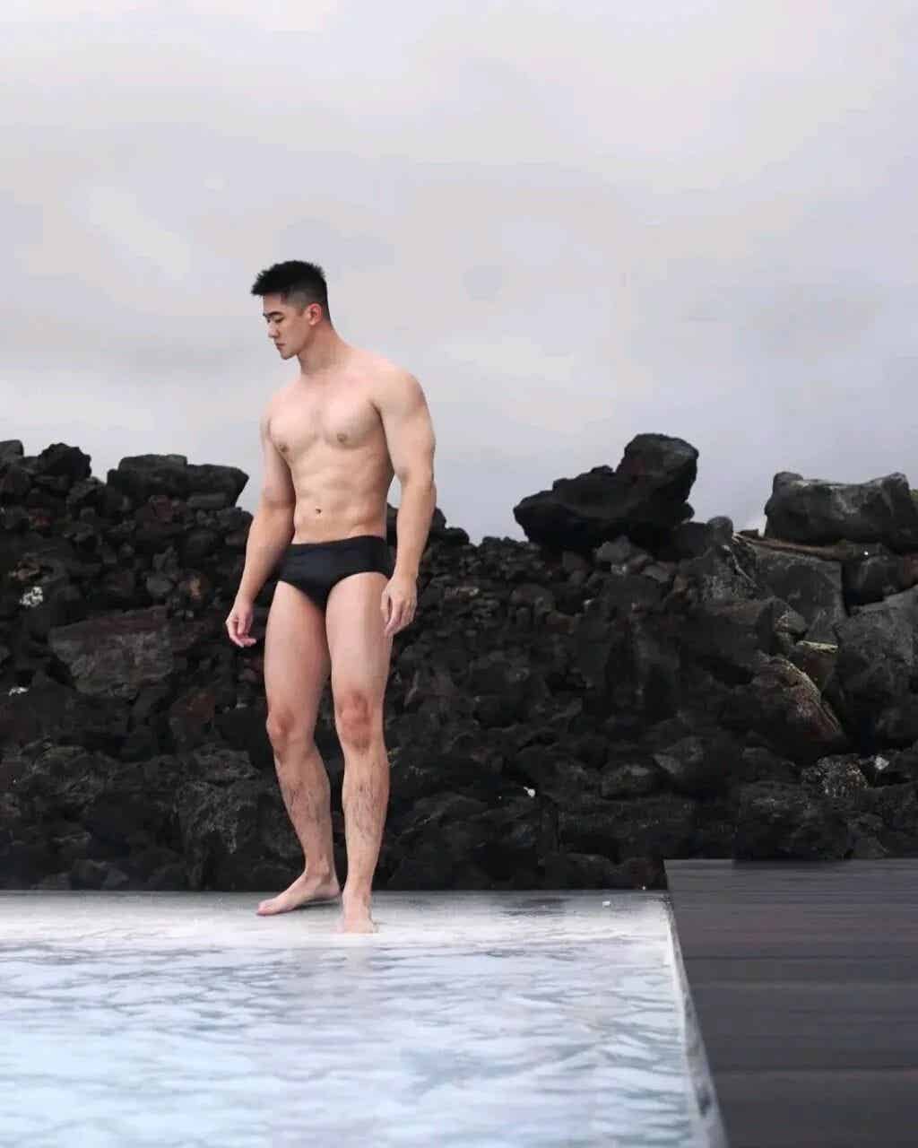 图片[6]-185cm小狼狗天花板！脂包肌身材太惹眼-小蓝短视频