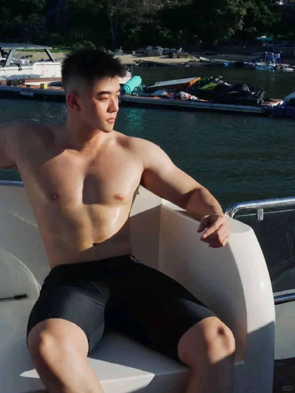 图片[7]-185cm小狼狗天花板！脂包肌身材太惹眼-小蓝短视频