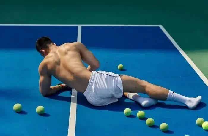 图片[4]-寸头黑皮网球小哥哥，臀也太翘了吧！-小蓝短视频