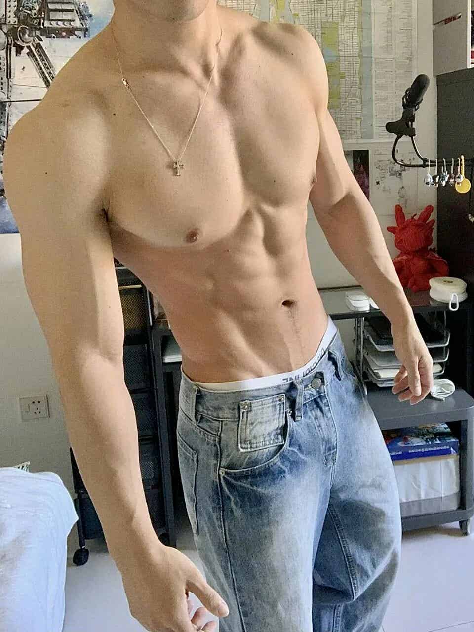 图片[11]-单眼皮眼镜男，又直又欲的东北帅哥-小蓝短视频