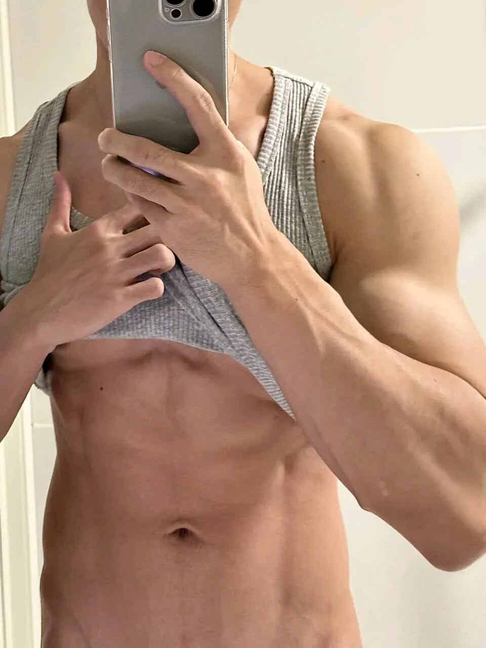 图片[13]-单眼皮眼镜男，又直又欲的东北帅哥-小蓝短视频