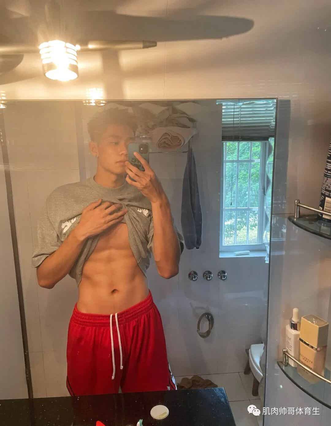 图片[6]-爱运动的男孩子，荷尔蒙的气息太重了吧-小蓝短视频