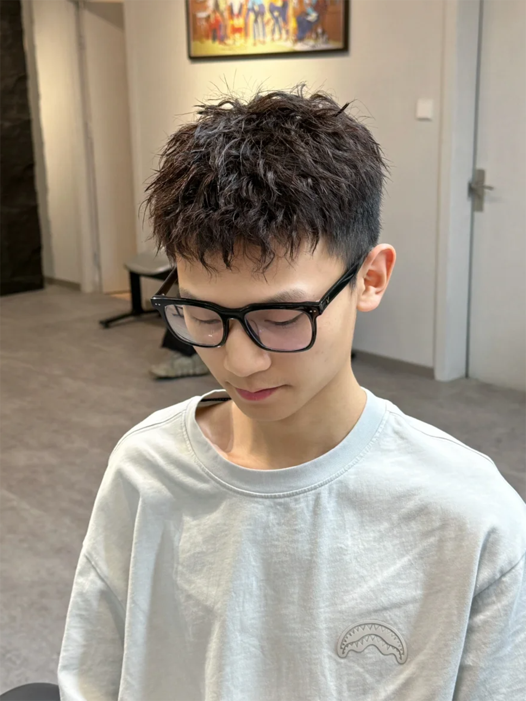 2025秋季男生发型流行趋势，这3款简约时尚，剪完不帅你打我