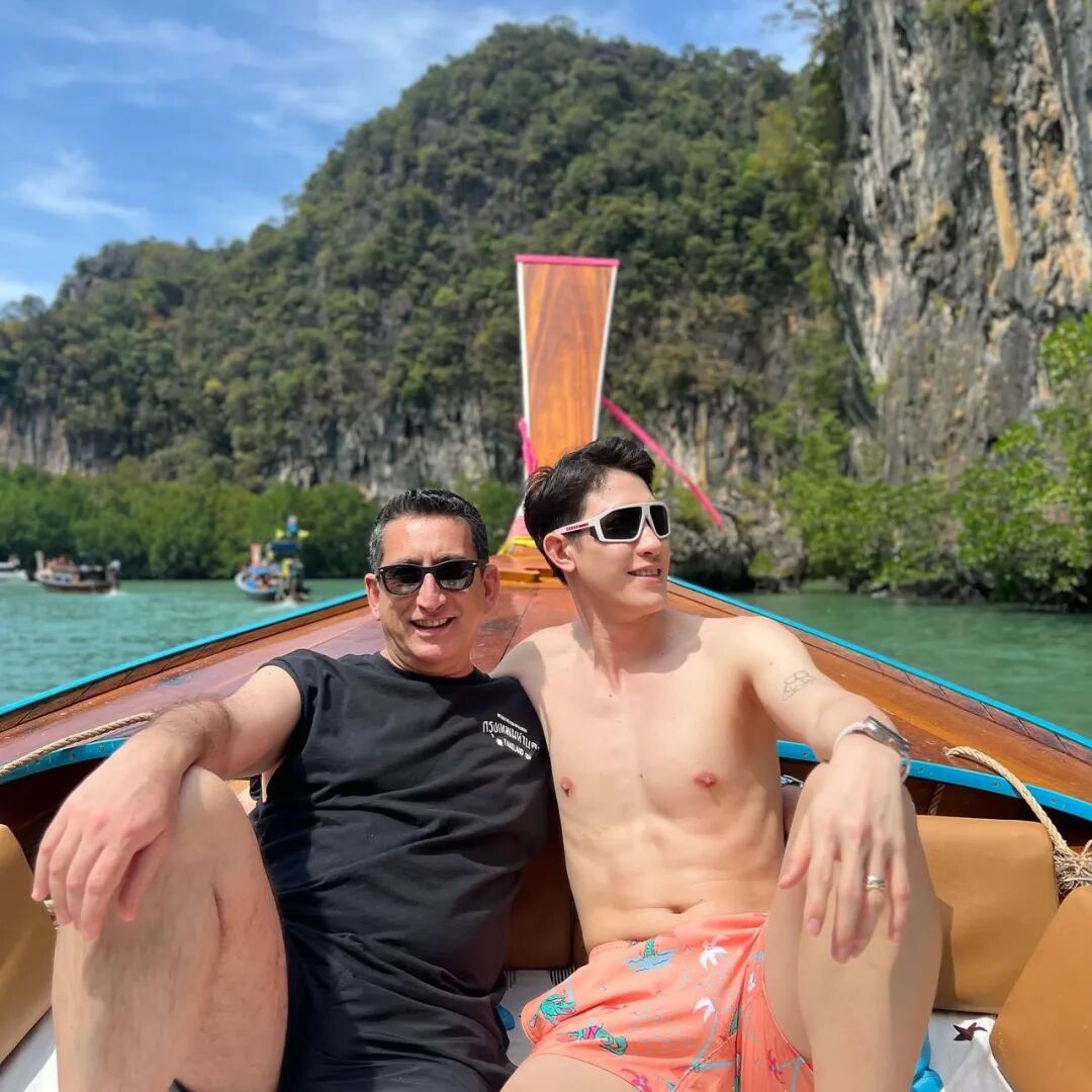 图片[9]-薄肌小鲜肉嫁给50岁意大利富商，现在的生活很幸福……-小蓝短视频