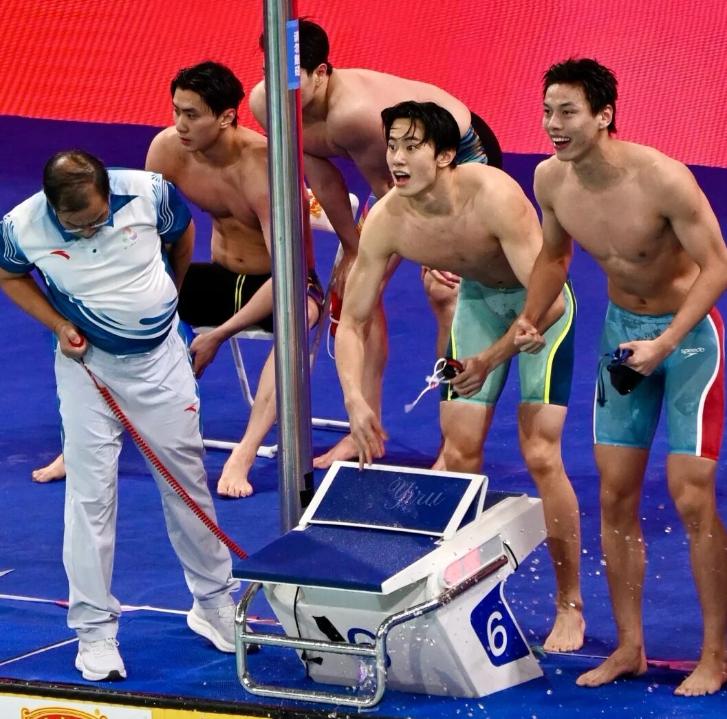 英年早婚男艺人：新歌宣传秀肌肉，结果惨遭吐槽？！