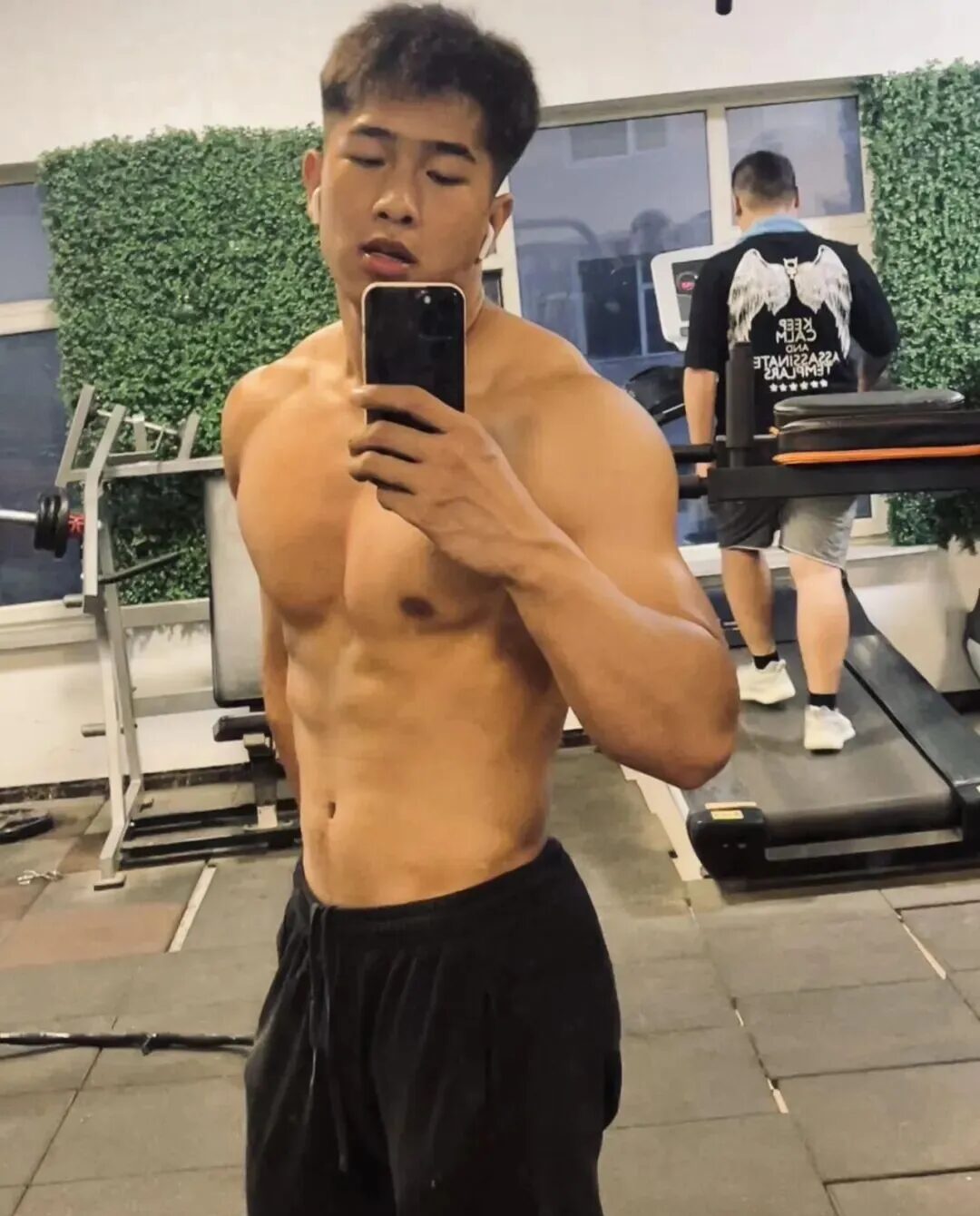 图片[3]-194cm体育生北体极品男菩萨-小蓝短视频