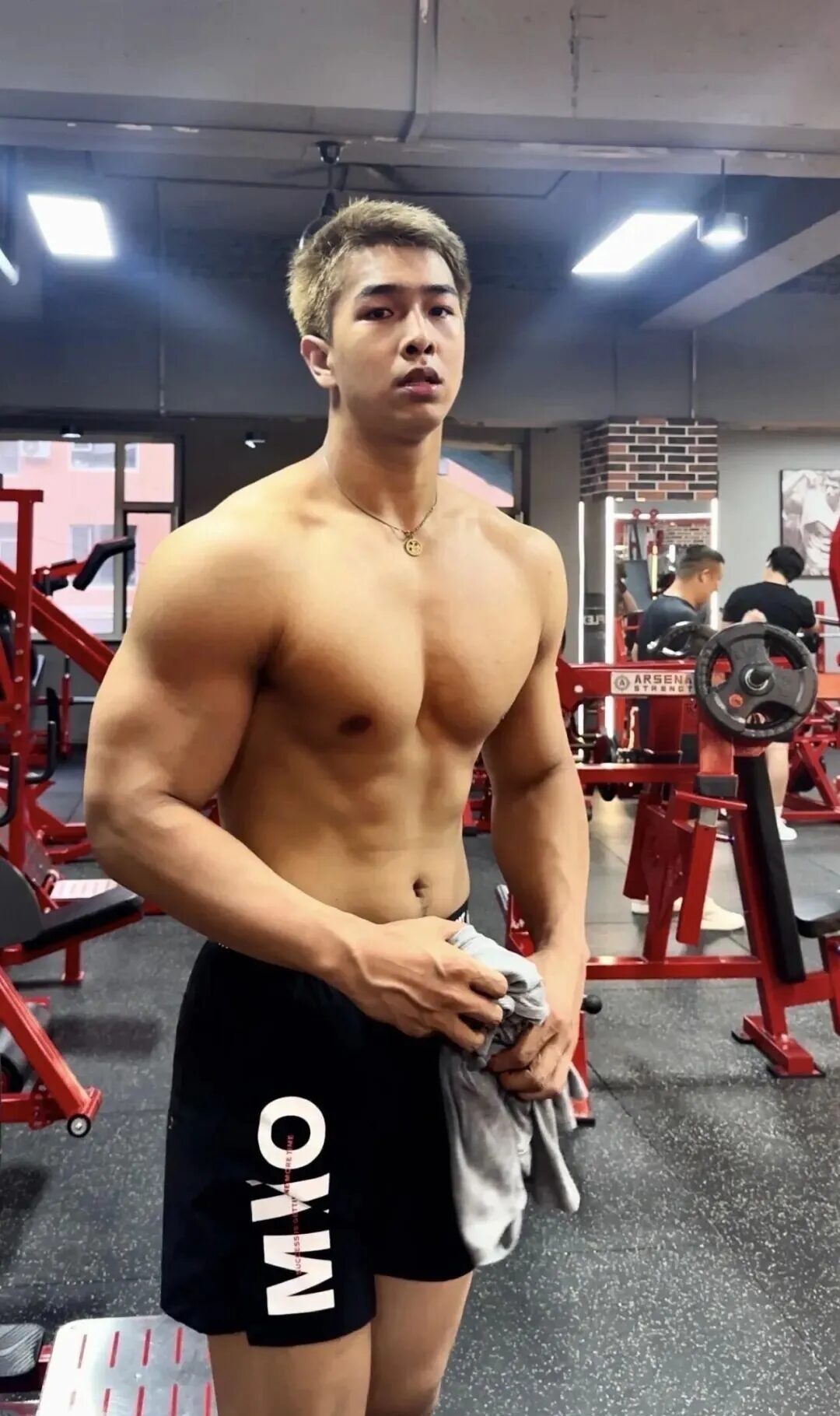 图片[4]-194cm体育生北体极品男菩萨-小蓝短视频