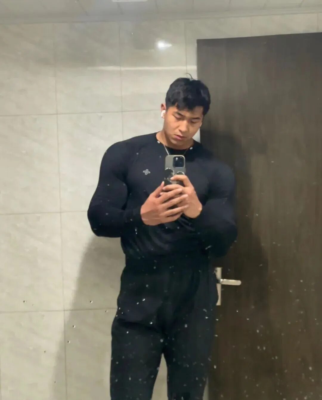 图片[5]-194cm体育生北体极品男菩萨-小蓝短视频