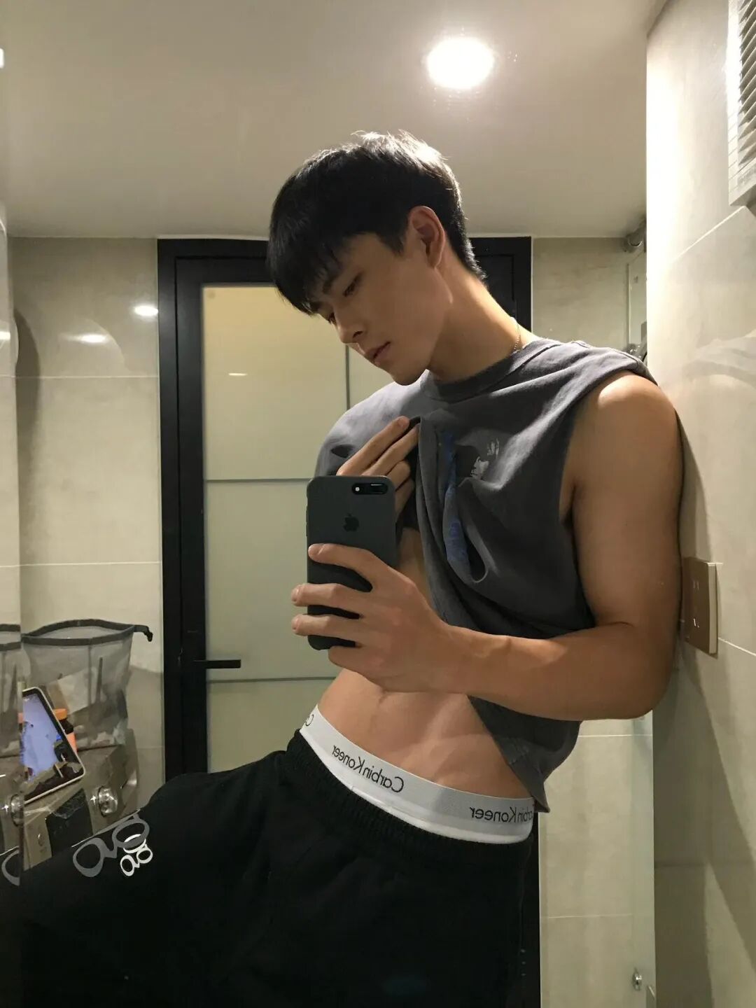 图片[6]-188cm北京薄肌美术生男大，这个鼻子好大啊！-小蓝短视频