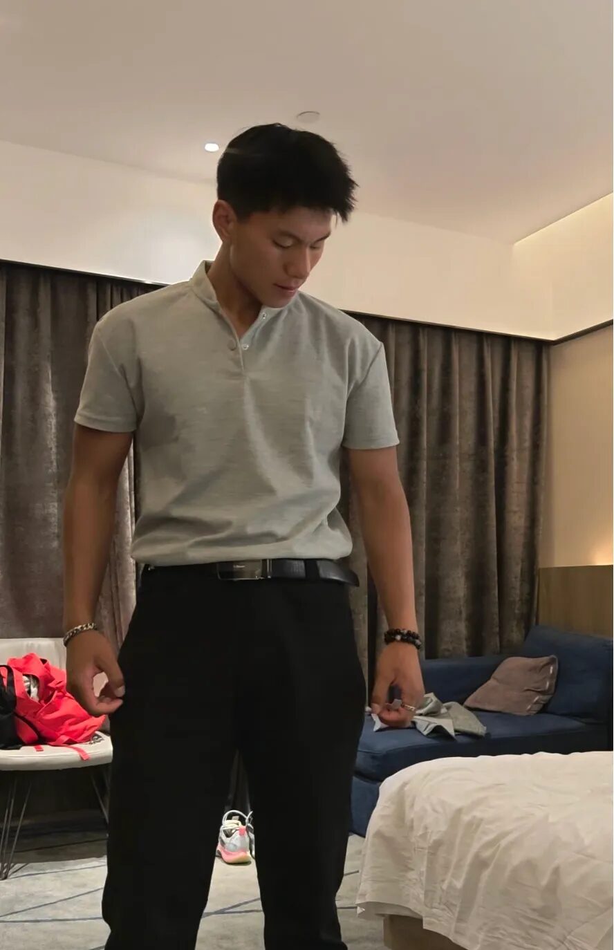 图片[17]-凉山州23岁消防小哥，黑皮肌肤在阳光下闪着金属光泽-小蓝短视频