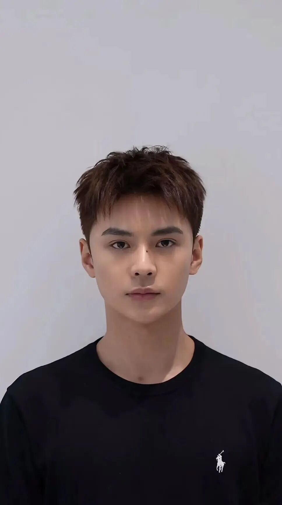 男生理发别只会“稍微剪短”，试试这3款造型，谁剪谁帅气！