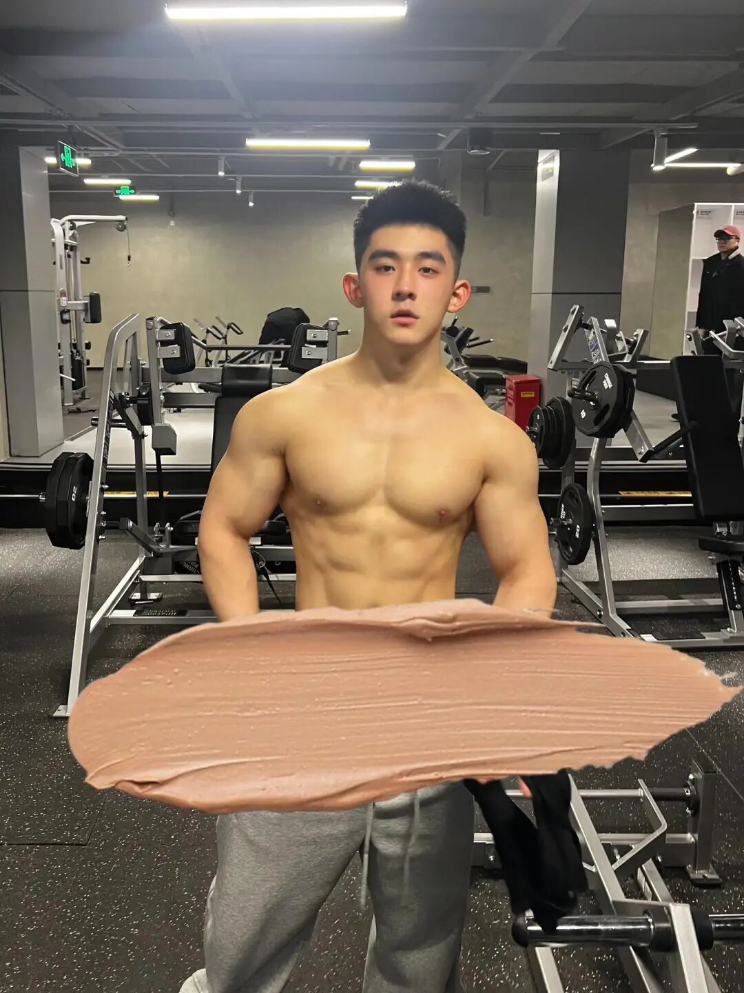 Ezra特特：原来肌肉男也可以这么可爱